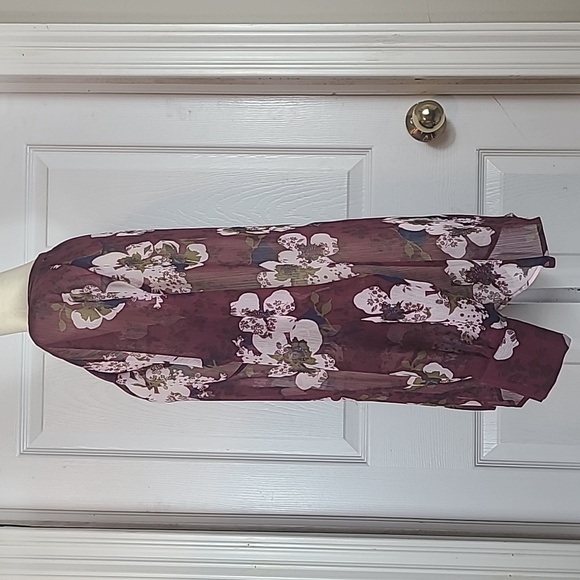 Kut from the Kloth Floral Blouse - Picture 6 of 11